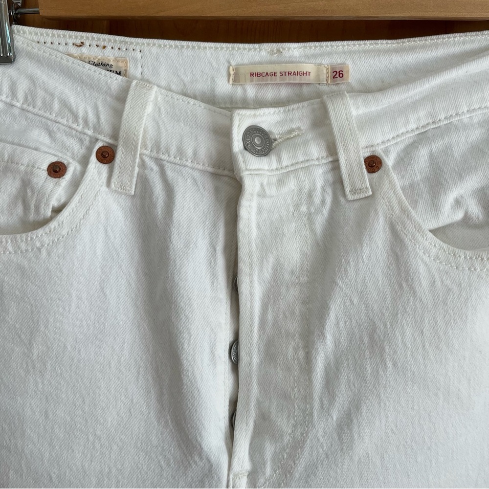 Levi's Women's White Jeans ribcage straight